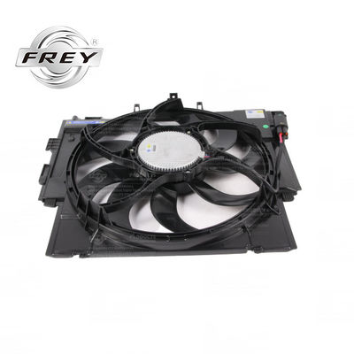 बीएमडब्ल्यू F10 F11 F18 525I के लिए 600W प्रैक्टिकल रेडिएटर फैन इंजन कूलिंग पार्ट्स 17418642161